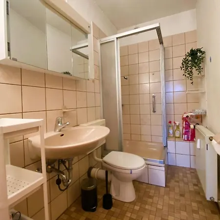 Cozy Apartment In Oberhausen Оберхаузен Экстерьер фото
