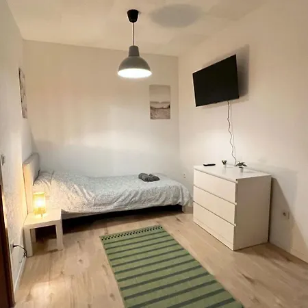 Cozy Apartment In Oberhausen Оберхаузен Экстерьер фото